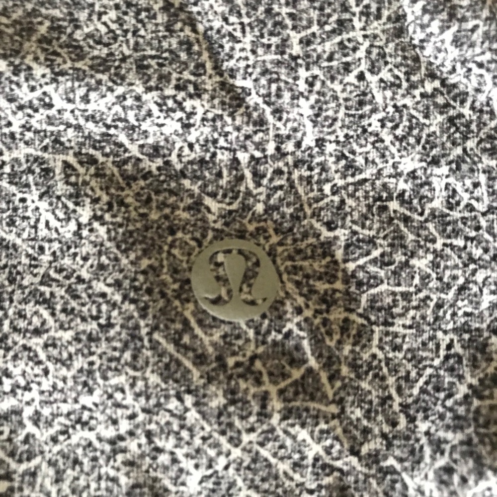 ❌SOLD❌Lululemon pants slightly worn - Picture 4 of 8